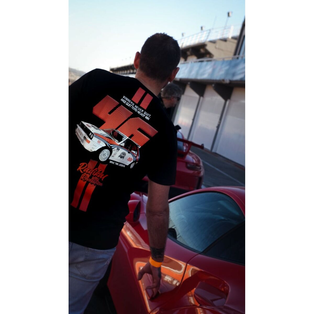 V6HE4991C957FDDE7876428FFFD0BC955E4R6991882P2